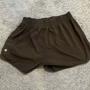 Lululemon hotty hot 4in high rise short